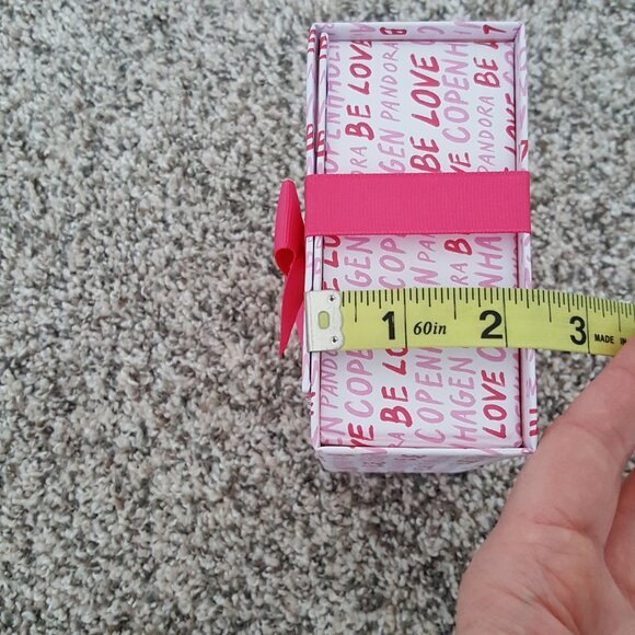 RARE Exclusive Denmark Copenhagen Pandora Gift Jewelry Box BE LOVE - Picture 7 of 10